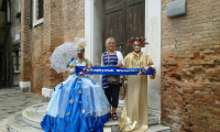 Venetië (Italië) - Richard Veenman (links) en Sylvia Veenman (midden)